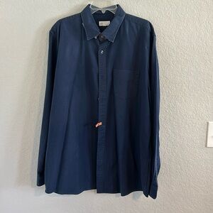 Men’s navy button-down
